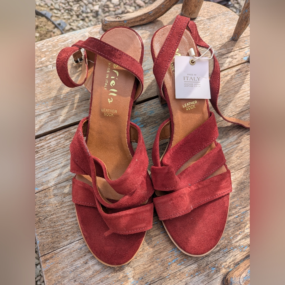 Women's Mariella Made In Italy Red Suede Sandals Size 9.5